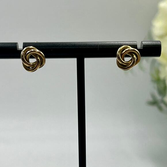 Designer Signed 14k Yellow Gold Classic Love Knot Post Stud Small Earrings 2.1g - Picture 1 of 10